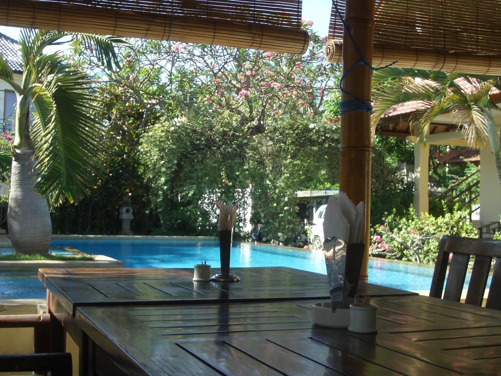 Villa Jaya โลวินา ภายนอก รูปภาพ
